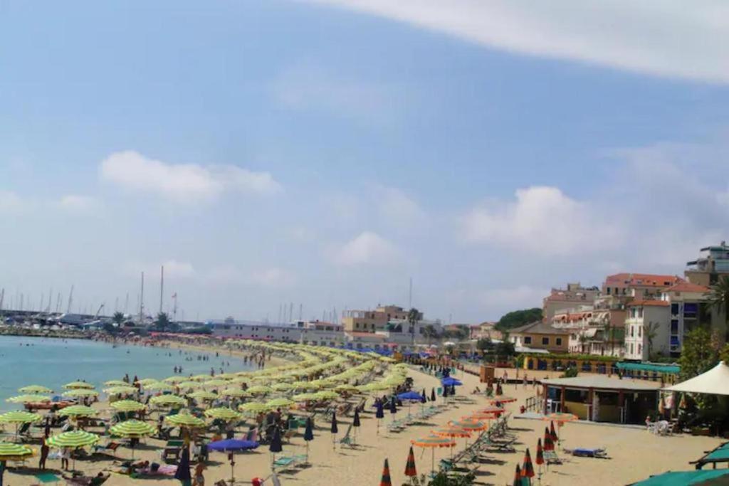 Casa Vacanza Rossella Sanremo Eksteriør billede